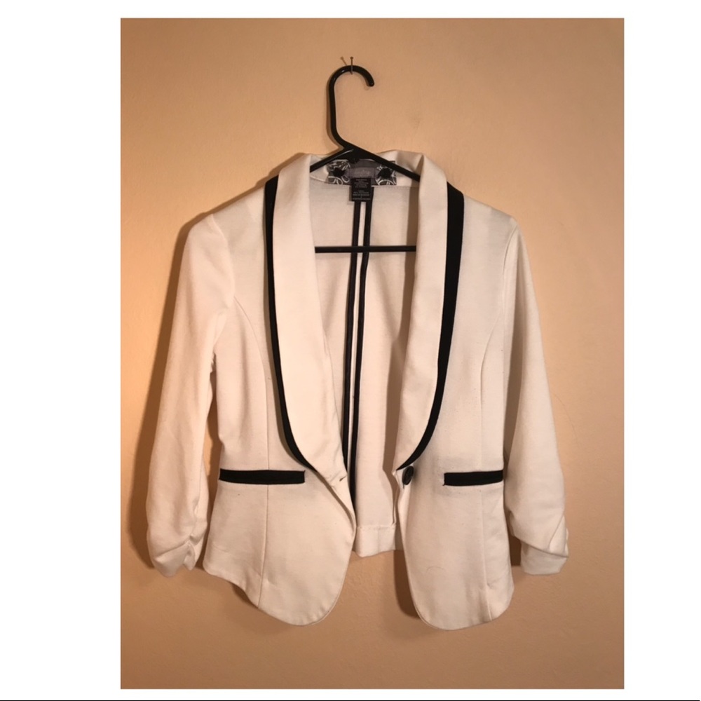 White day trip blazer